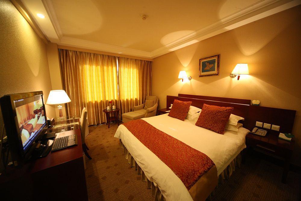 Overseas Chinese International Hotel Qingdao Zewnętrze zdjęcie