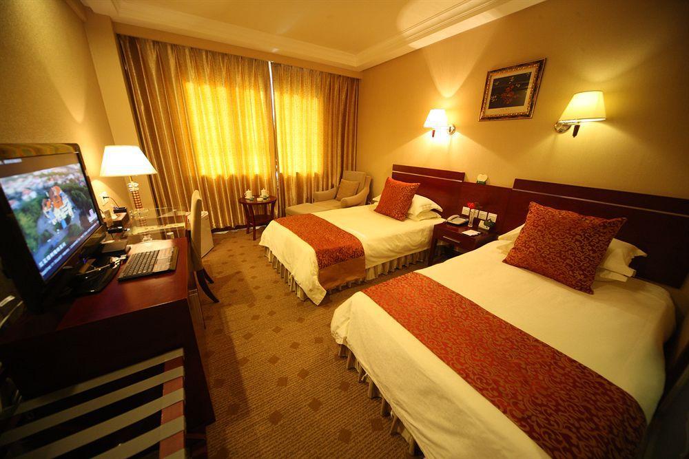 Overseas Chinese International Hotel Qingdao Zewnętrze zdjęcie