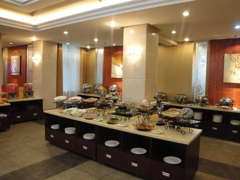 Overseas Chinese International Hotel Qingdao Zewnętrze zdjęcie