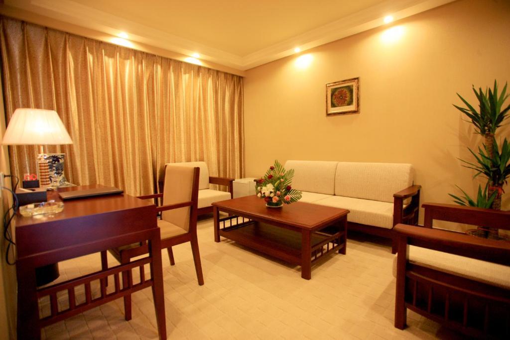Overseas Chinese International Hotel Qingdao Zewnętrze zdjęcie