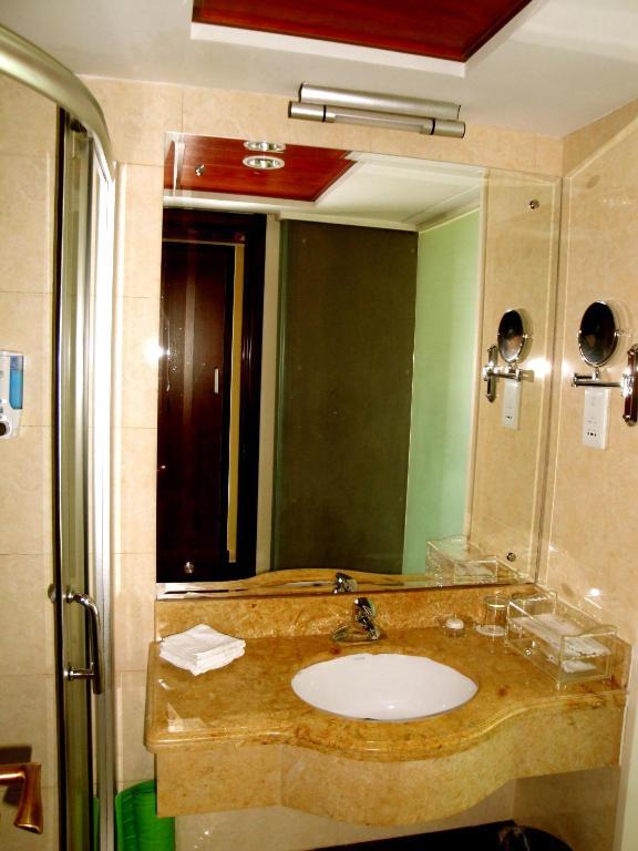 Overseas Chinese International Hotel Qingdao Pokój zdjęcie