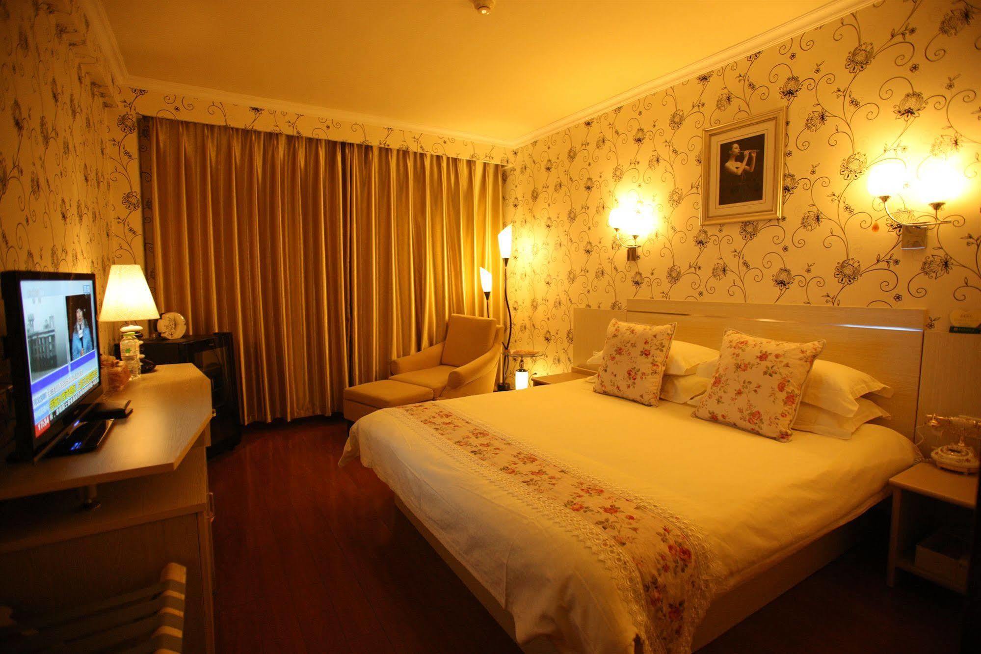 Overseas Chinese International Hotel Qingdao Zewnętrze zdjęcie