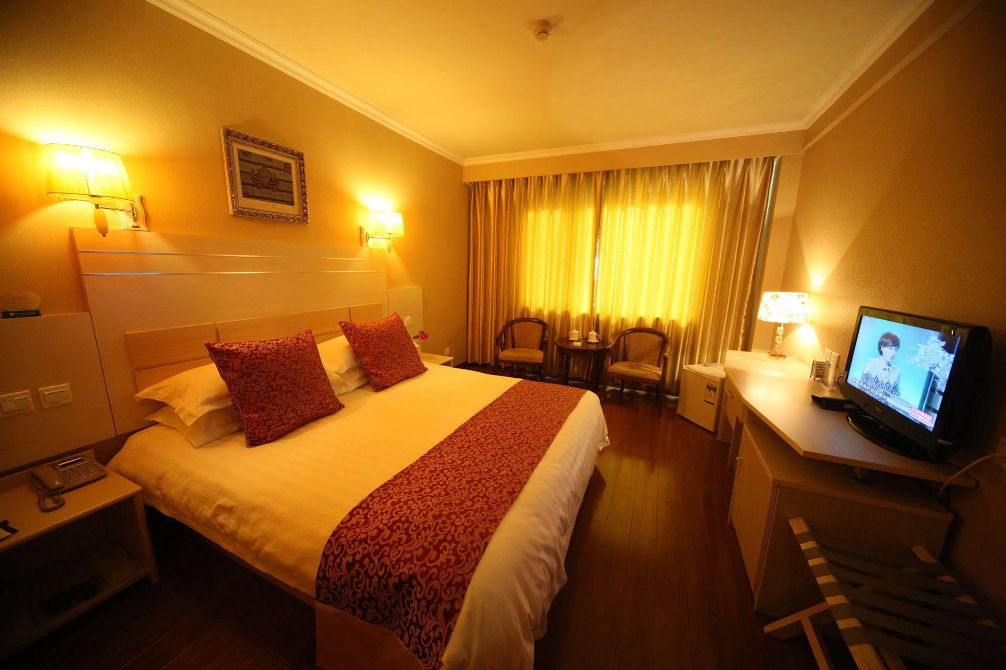 Overseas Chinese International Hotel Qingdao Zewnętrze zdjęcie