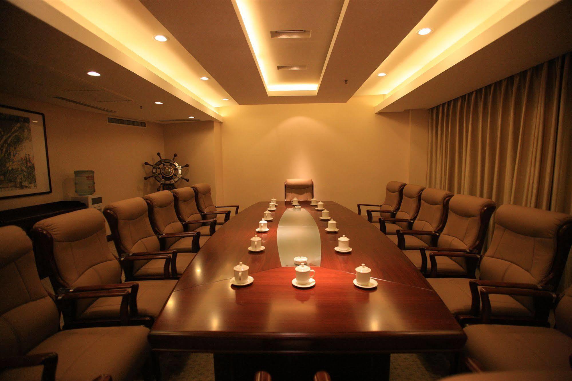 Overseas Chinese International Hotel Qingdao Zewnętrze zdjęcie